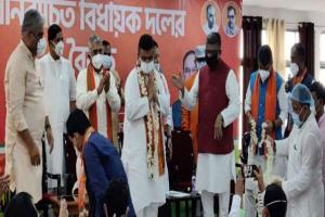 सुवेंदु अधिकारी बंगाल विधानसभा में विपक्ष के नेता बने