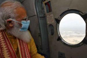 ममता बनर्जी प्रधानमंत्री के साथ बैठक में देर से पहुंची, सौंपी नुक्सान की रिपोर्ट,  और चली गईं