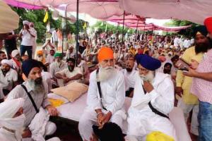 डिप्टी स्पीकर की गाड़ी पर पत्थराव मामला: पाँचों किसान जेल से बाहर आए