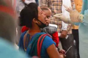 सावधान! देश में फिर बढ़ने लगा कोरोना, 41,672 नए केस मिले