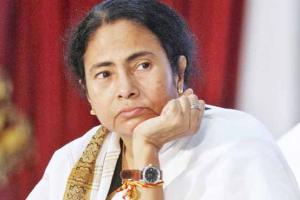 भवानीपुर विधानसभा सीट पर हो रहे उपचुनाव पर देश भर की टिकी नजर