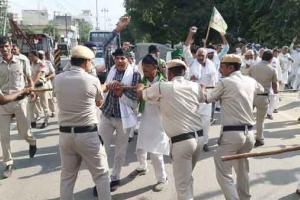 किसानों ने किया कृषि मंत्री जेपी दलाल के कार्यक्रम का विरोध