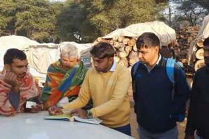 सीएम फ्लाइंग ने पकड़ी लकड़ियों से भरी दर्जनों गाड़िया
