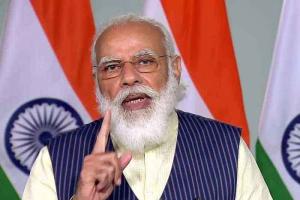 नए वेरिएंट से सरकार अलर्ट: पीएम ने कहा- अंतरराष्ट्रीय उड़ानों में ढील की योजना की हो समीक्षा