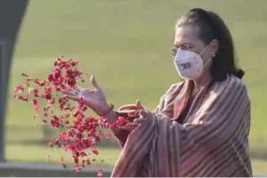 सोनिया ने शांतिवन जाकर दी नेहरू को श्रद्धांजलि