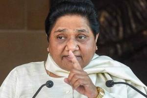 भाजपा, सपा और कांग्रेस के लुभावने वादों से सतर्क रहे जनता: मायावती