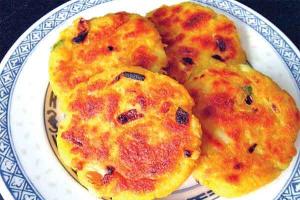 जाने, केसे बनाते है पोहा आलू टिक्की