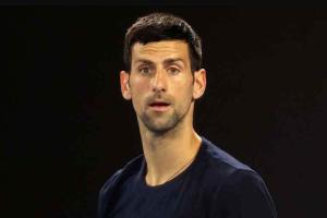 नोवाक जोकोविच को ऑस्ट्रेलियाई अधिकारियों ने हिरासत में लिया