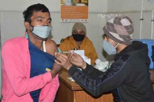 पीजीआई में 30 हेल्थ केयर वर्कर संक्रमित, दो की मौत