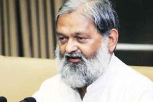 गृहमंत्री अनिल विज ने पत्रकारों से मिलकर जाना कुशलक्षेम