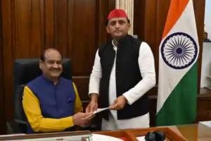 सपा सांसद अखिलेश यादव और आजम खान ने लोकसभा की सदस्यता से दिया इस्तीफा