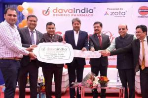 इंडियन ऑयल के पेट्रोल पंपों पर मिलेगी जेनेरिक दवाएं, पहला ‘दवा इंडिया स्टोर’ दिल्ली में