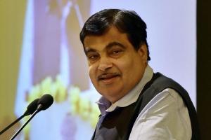दो वर्षों में इलेक्ट्रिक वाहनों की कीमत पेट्रोल चलित वाहनों के बराबर होगी: गडकरी
