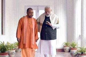 योगी दिल्ली में, नई सरकार के गठन को लेकर विचार मंथन