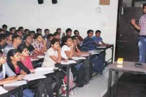 विद्यार्थियों को नि:शुल्क मिलेगी आईआईटी-नीट की कोचिंग