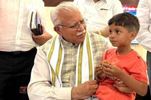 दुनिया के सबसे छोटे पर्वतारोही को सीएम ने किया सम्मानित