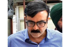 पंजाब-आईएएस अधिकारी संजय पोपली के बेटे ने की आत्महत्या