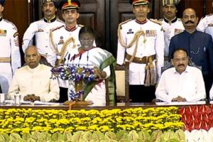 LIVE: द्रौपदी मुर्मू ने ली शपथ, देश की 15वीं राष्ट्रपति बनीं