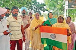 मेरी शान तिरंगा है, मेरी जान तिरंगा है….