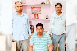 एफआर लगाने के लिए आरोपी से रिश्वत लेते हुए एएसआई गिरफ्तार