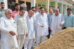 सरकार की गलत नीतियों के कारण किसान-व्यापारी दु:खी: गर्ग