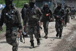 गिरफ्तार ‘हाइब्रिड’ आतंकवादी छापेमारी के दौरान गोलीबारी में ढेर