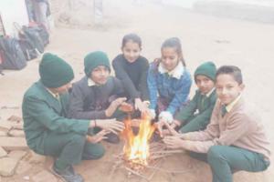 छाई रही धुंध, सूर्यदेव के दीदार हुए दुर्लभ