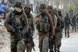 सुरक्षाबलों के साथ मुठभेंड में तीन आंतकवादी ढेर