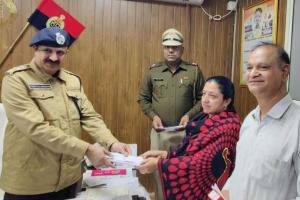 गुरुग्राम पुलिस ने गुम हुए 38 लाख रुपये के 201 मोबाइल ढूंढकर मालिकों को सौंपे