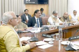 Haryana Cabinet Meeting: हरियाणा कैबिनेट में मीटिंग में लिए बड़े फैसले, ग्रुप सी और ग्रुप डी की भर्ती में आधार जरूरी