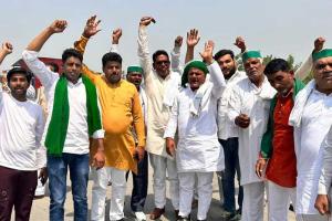 भाकियू ने हरियाणा बॉर्डर से जबरन निकलवाए गेंहू के वाहन