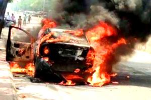 सॉफ्टवेयर इंजीनियर को कार में जिंदा जला देने की लोमहर्षक घटना