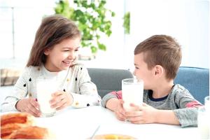 Child Health: बच्चों को पिलाएं ये हेल्दी मिल्क