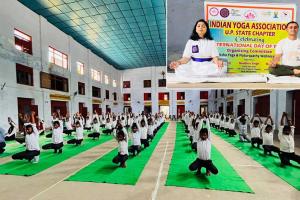 योग से शारीरिक, मानसिक और आध्यात्मिक विकास, डॉ आकांक्षा सिंह