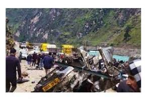 खाई में गिरी क्रूजर, जम्मू कश्मीर के किश्तवाड़ में दर्दनाक हादसा, 7 की मौत, 3 घायल