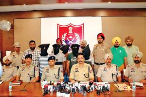 पुलिस ने सुलझाया दोहरे हत्याकांड का मामला, पांच आरोपी गिरफ्तार