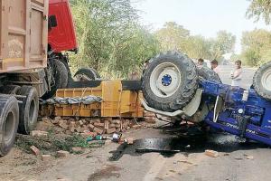 दुर्घटना में एक की मौत, दो गंभीर घायल