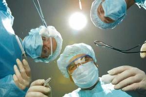 Surgery: मेडिकल साइंस में ऐसा चमत्कार नहीं देखा होगा, मां के गर्भ में ही की बच्चे की ब्रेन सर्जरी