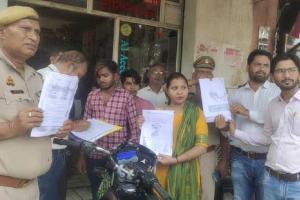 बाल श्रमिक मिलने पर दुकानदारों को नोटिस जारी