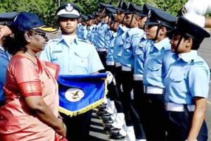 Telangana: राष्ट्रपति द्रौपदी मुर्मू ने हैदराबाद में वायु सेना अकादमी में स्नातक परेड की समीक्षा की