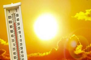 Heat wave : रिकॉर्ड तोड़ गर्मी , पारा High