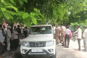 ब्लॉक प्रमुख व खण्ड विकास अधिकारी के बीच घमासान