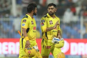 Thala Dhoni के 5 वो तूफानी फैसले जिन्हें लेने की हिम्मत हर किसी में नहीं होती!