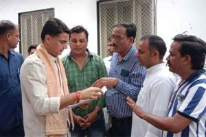 उत्कृष्ट खिलाड़ी खेल कोटे में दो फीसदी आरक्षण बहाली की मांग, पूर्व उपमुख्यमंत्री को सौंपा ज्ञापन