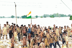 टूटा बांध फिर बांधा डेरा सच्चा सौदा के सेवादारों ने, दर्जनों गांवों से खतरा टला