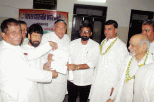 विधायक, जिलाध्यक्ष, सभापति भी टिकट के लिए कतार में, किया आवेदन