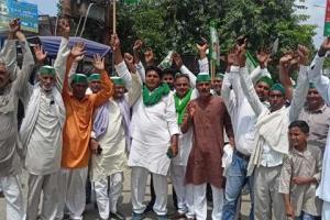 भाकियू द्वारा की समस्याओं को लेकर तहसील कार्यालय में की गई पंचायत