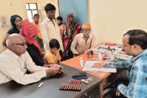 पीएचसी पर आई फ्लू के मरीजों की संख्या में दिन प्रतिदिन हो रहा इजाफा