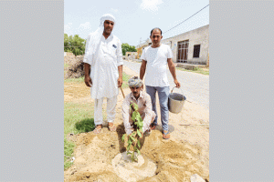 पिता के निधन पर पुत्र ने दिया पर्यावरण संरक्षण का संदेश