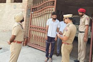 पुलिस ने गैंगस्टर गोल्डी बराड़ से संबंधित घरों को तलाशा